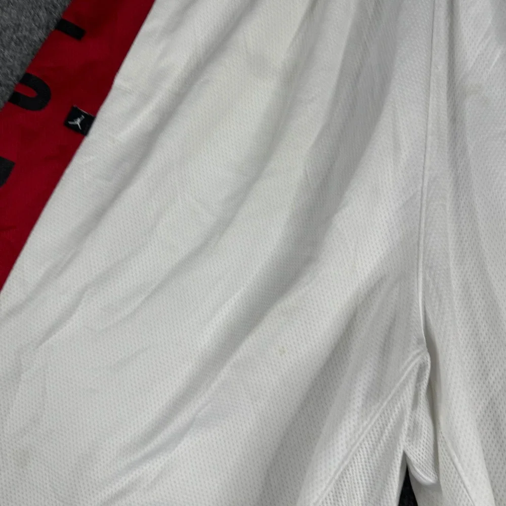 Jordan Shorts Mens Size XXL White Red Dri-Fit Mesh Athletic Basketball Graphic